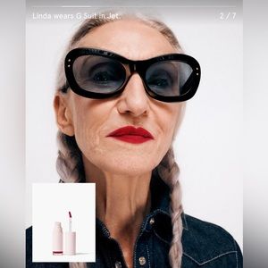 Glossier G Suit in Jet